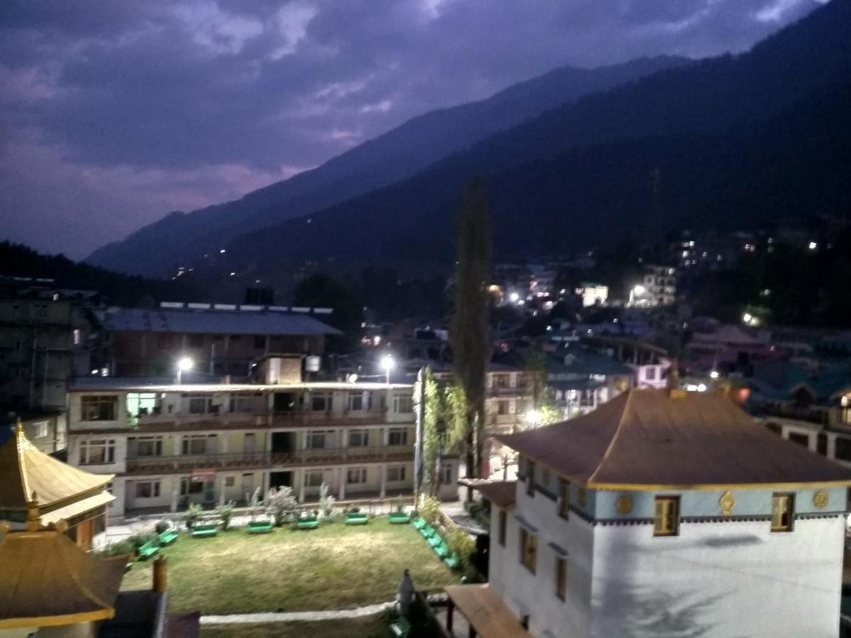 Hotel Snow Mountain Mall Road Manali  Ngoại thất bức ảnh